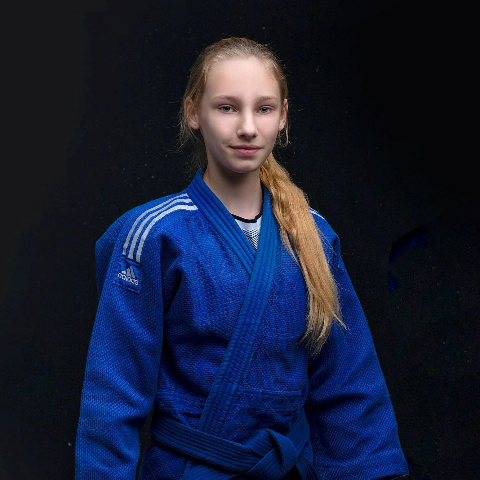Спортсмен Школы борьбы в кимоно